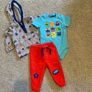 GYMBOREE 6-12M Super Hero Set